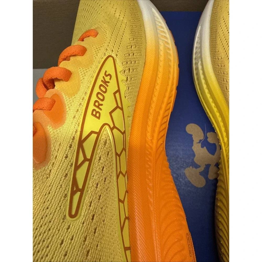 Limited‎ Edition Brooks Ghost Winnie the Pooh Women's 8M Disney Limited Edition